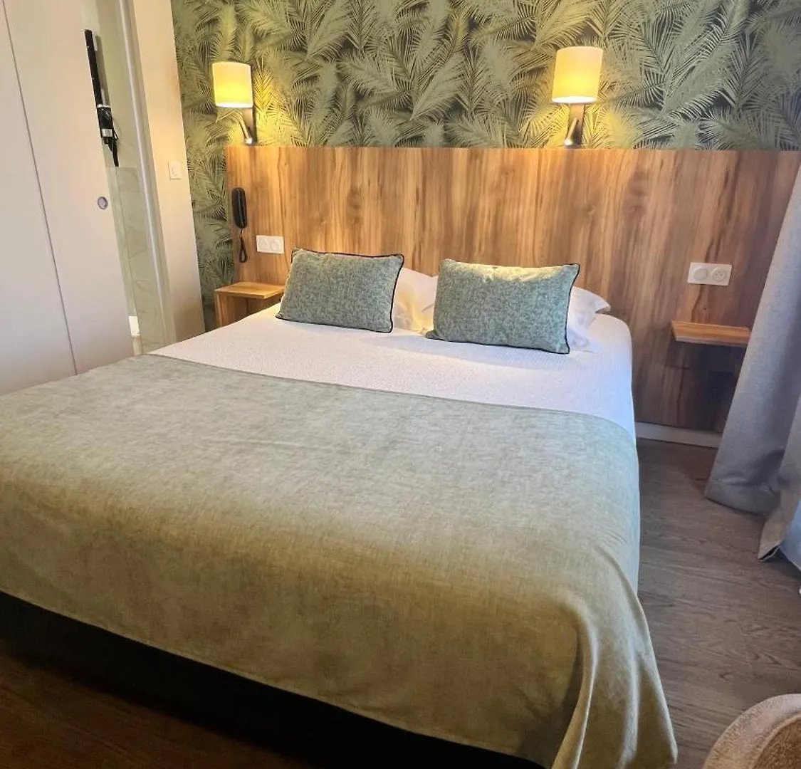 Hotel Azalées à Tournon-sur-Rhone 3*,