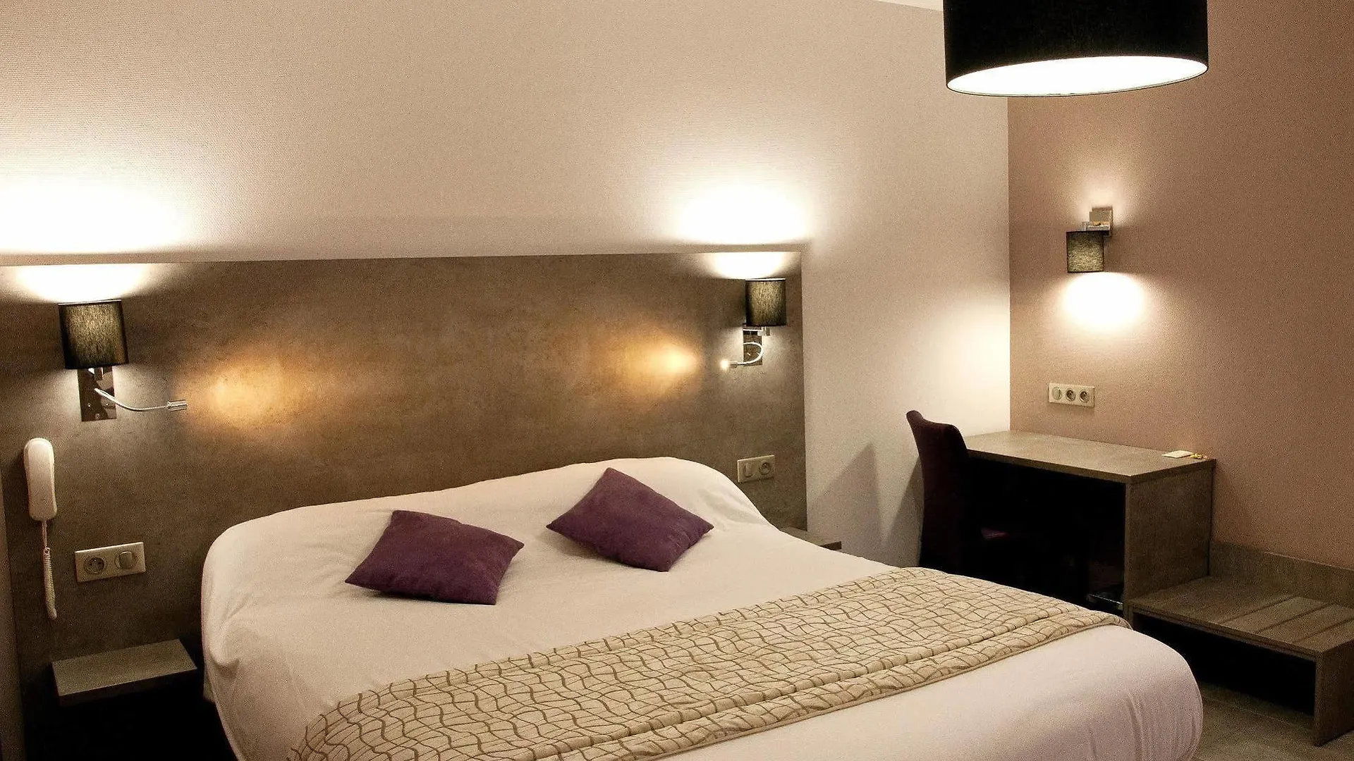 ***  Hotel Azalées à Tournon-sur-Rhone France