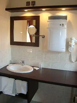 Hotel Azalées Tournon-sur-Rhone Francia